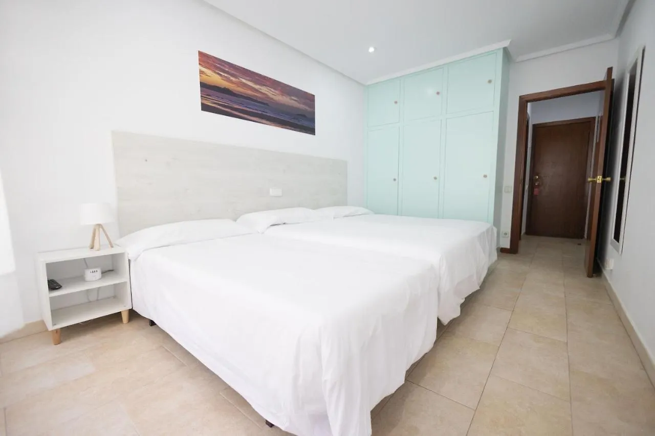 Hotel Pinar Somo Surf contacts